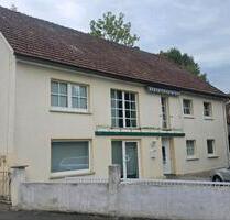 Zweifamilienhaus 250 m² Wohnfläche 1.200 m² Grundstück | Garage“ - Kulmbach Blaich