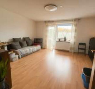 Foto - Gepflegte 3-Zimmer-Eigentumswohnung mit zwei Balkonen und Carport