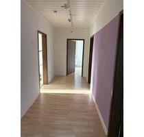 3-Zimmer-Wohnung in Delligsen - 600,00 EUR Kaltmiete, ca.  82,00 m² in Delligsen (PLZ: 31073)