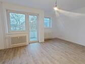 Foto - **Frisch für Sie saniert: 3-Zimmer-Wohnung mit BALKON ***