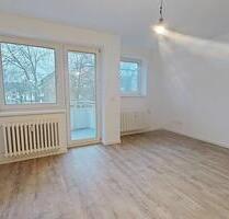 **Frisch für Sie saniert: 3-Zimmer-Wohnung mit BALKON *** - Bielefeld Brackwede