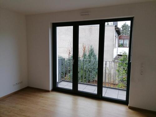 Foto - Modernes Apartment mit Balkon und möglicher Ladesäule für Ihr E-Fahrzeug