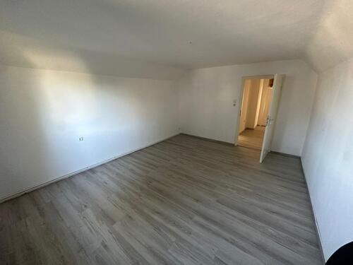 Foto - Stilvolle 1-Zimmer-DG-Wohnung in Berlin Staaken (Spandau)