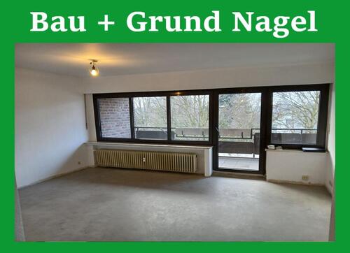 Foto - WBS erforderlich! Renovierte Dachgeschosswohnung (keine Schrägen) mit Balkon in ruhiger Wohnsiedlung