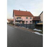 ein großzügiges Einfamilienhaus mit Einliegerwohnung - Rattelsdorf