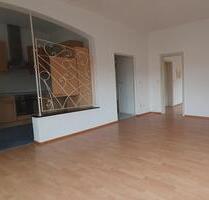 Helle 3,5-Zimmer-Wohnung mit offener Küche & Wintergarten in Haus - Burladingen