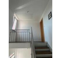 Dachgeschosswohnung - 1.100,00&nbsp;EUR Kaltmiete, ca.&nbsp; 80,00&nbsp;m&sup2; in Trossingen (PLZ: 78647)