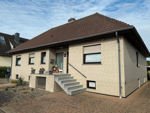 Foto - Ständig Modernisierter Bungalow in Wendeburg Ortsteil Meerdorf