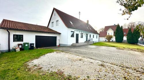 Foto - Mehrfamilienhaus 4 Wohneinheiten 1108qm Grund XXL Garage