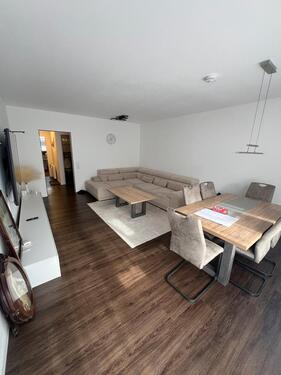 Foto - Gepflegte 4,5-Zimmer-Wohnung mit Balkon, Aufzug & Gäste-WC