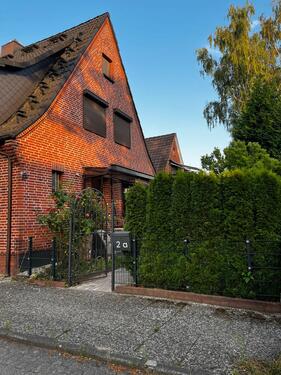Foto - Modernisierte Doppelhaushälfte + Nebengebäude HH-Kirchsteinbek