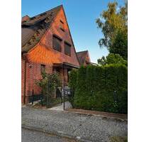 Modernisierte Doppelhaushälfte + Nebengebäude HH-Kirchsteinbek - Hamburg Billstedt