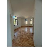 2-ZIMMER WOHNUNG REICHENBACH - 450,00&nbsp;EUR Kaltmiete, ca.&nbsp; 51,00&nbsp;m&sup2; in Reichenbach im Vogtland (PLZ: 08468)