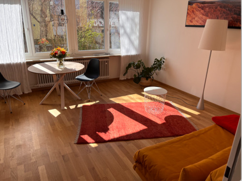 Foto - Schön möbliertes Apartment in München-Berg am Laim ab 1125