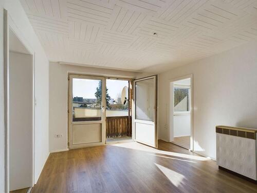 Foto - VERMIETUNG: NEU renovierte 3-Zimmer-Wohnung mit Balkon im Schafsteg.