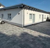 Neuwertige 3-Zimmer-Wohnung in Lautzenbrücken - Hof