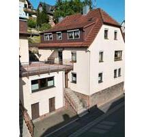 Großes gepflegtes Wohnhaus + weitläufiger Garten in Frammersbach