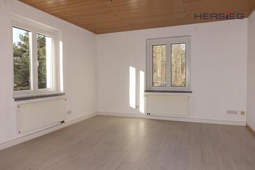 Foto - HELLE 3-ZIMMER-WOHNUNG - 395,00&nbsp;EUR Kaltmiete, ca.&nbsp; 90,00&nbsp;m&sup2;