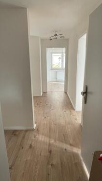 Foto - Renovierte 3- Zi.-Wohnung mit Balkon in Top-Lage