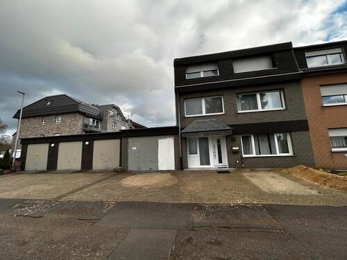 Foto - Einfamilienhaus mit Einliegerwohnung