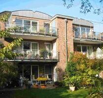 Helle Dachgeschosswohnung mit großem Balkon und Spitzboden - Meerbusch Kierst