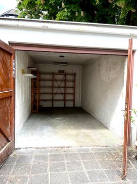Foto - Garage + Einfahrt im Nordend (am Oederweg) zu vermieten, 3 Monate