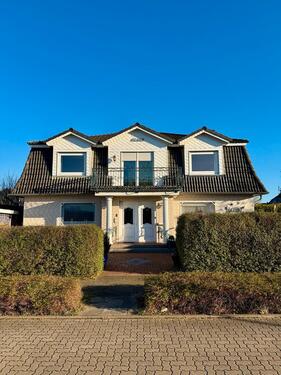 Foto - Helle & großzügige 4-Zimmer-DG-Wohnung - Bezugsbereit 01.01.2026