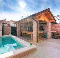 Ferienwohnung mit Pool und Grillhaus in Pula 3SZ,Top Lage - Schondorf am Ammersee