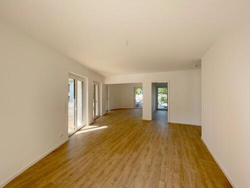 Foto - Neubau-Erstbezug: 3-Raum-Wohnung mit Einbauküche und zwei Balkonen