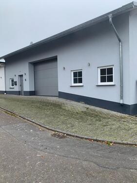 Foto - Lagerhalle zu vermieten - 900,00 EUR Miete,