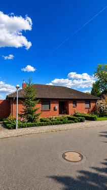 Foto - OHNE Makler-Provision: 6 Zimmer Winkel-Bungalow mit Garten & Pool