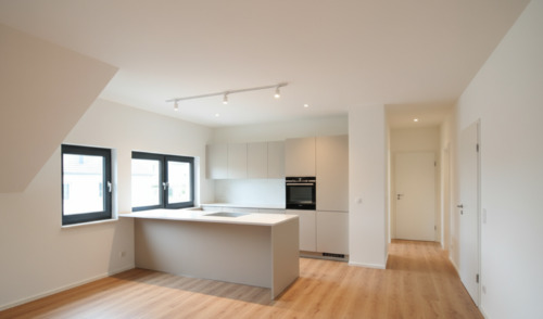 Foto - Kernsaniertes Dachgeschoss mit Fernblick direkte Feldrandlage!