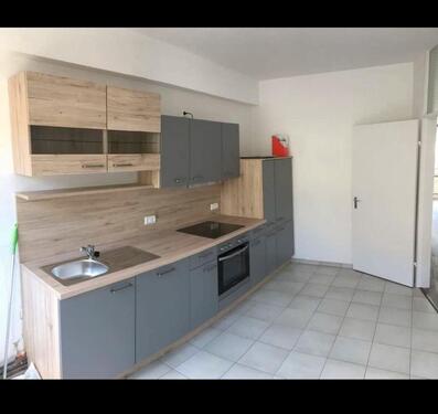 Foto - Zentrale 3-Zimmer-Wohnung (97 m²) mit Einbauküche & Stellplatz