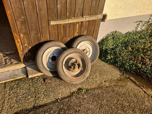 Foto - Berliner Roller - 100,00 EUR Miete,