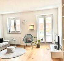 Alt-Bogenhausen 3-Zimmer-Wohnung mit Stellpl ab 1.4. mit Terrasse - München