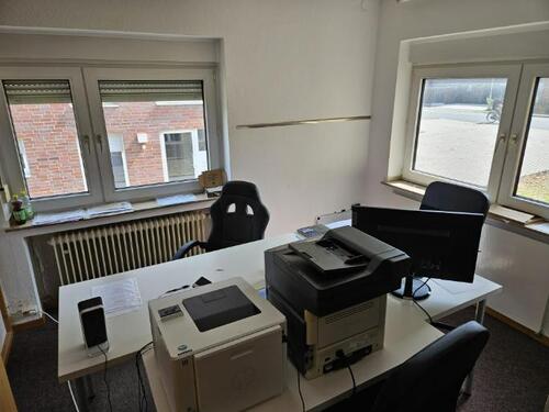 Foto - Helles ca. 10 qm Büro in Wesel – 247 Zugang, Parkplätze, 400€ warm