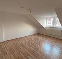 Kleine ruhige Dachgeschoßwohnung mit Einbauküche zu vermieten - Mühlhausen (Thüringen)
