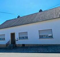 Einfamilienhaus in Züsch - 92.000,00&nbsp;EUR Kaufpreis, ca.&nbsp; 111,00&nbsp;m&sup2; in Gusenburg (PLZ: 54413)