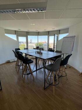 Foto - Helle und vielseitige Bürofläche im 6. Stock