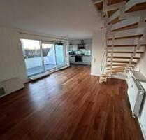 lichtdurchflutete Maisonette-Wohnung am See - Böblingen