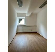 Büro Nr. 4 - 245,00 EUR Kaltmiete, in Augsburg (PLZ: 86167) Lechhausen