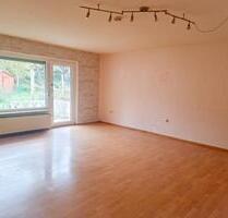 Schöne helle 3 Zimmer Wohnung im EG mit großem Garten - Kalefeld