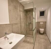 BEZUGSFREI! Saniertes Apartment mit moderner Ausstattung & Wohnküche - Düsseldorf Oberbilk