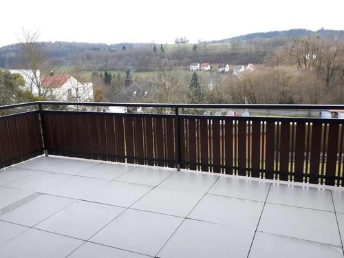 Foto - 3,5 Zimmer DG-Wohnung in Hilders mit großer Sonnenterrasse