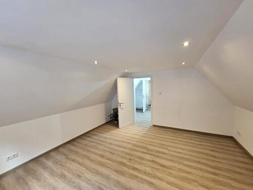 Foto - 1.5 Zimmer Dachgeschoßwohnung zur Miete in Friedberg (Hessen)