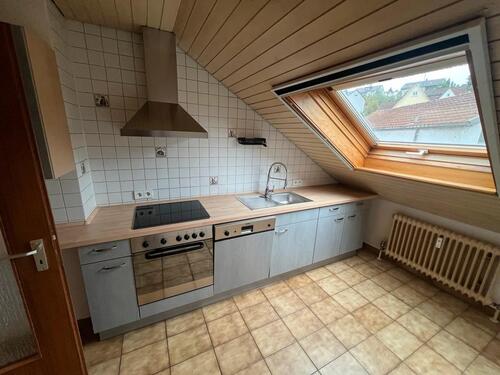 Foto - Schöne und gepflegte 2,5-Raum-Dachgeschosswohnung mit EBK in Deiz