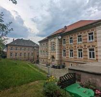 Helle Wohnung mit Einbauküche, hohen Räumen in histor. Gebäude - Königstein