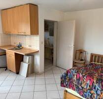 1 Zimmer mit separatem Eingang und eigenem Bad für Einzelperson ! - Weimar (Lahn)