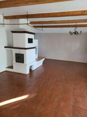 Foto - 3-Zimmerwohnung im 1.OG mit 2 Balkonen EBK und Kachelofen