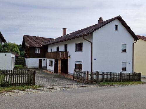 Foto - Einfamilienhaus nähe Reisbach - 750,00 EUR Kaltmiete,